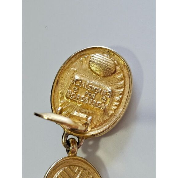Classiques for Nordstrom gold tone vintage clip on earrings - Picture 4 of 9